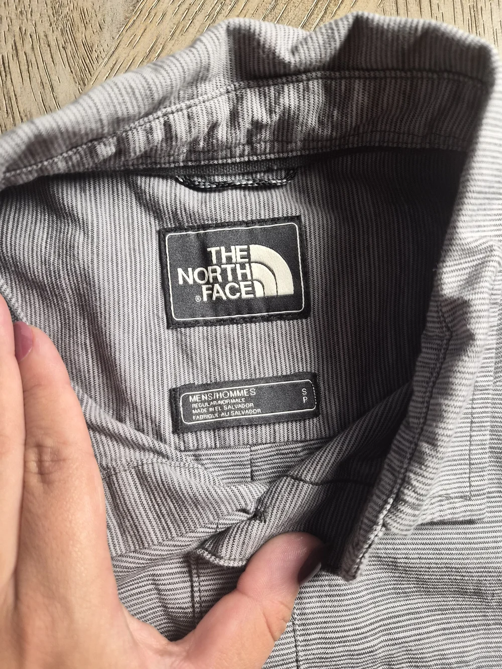 The North Face Men's Short-Sleeve Button-Down Shirt in Light Gray
